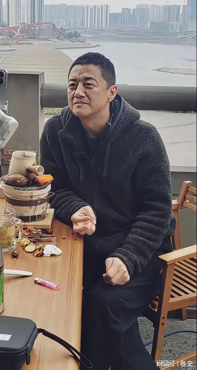 臃肿柯淳又矮又挫冰冰和蔡明傻傻分不清AG旗舰厅ios版无滤镜后章子怡发福(图5)